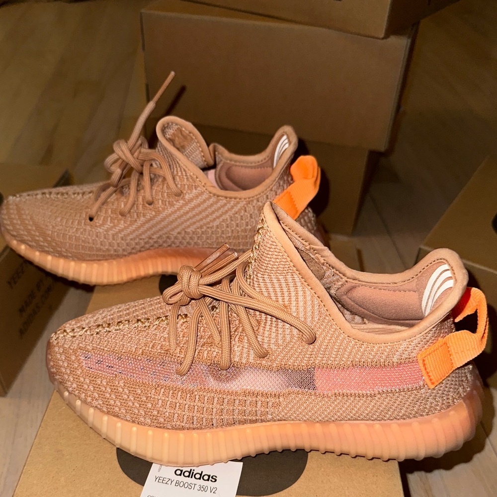 Adidas Yeezy boost 350 v2 CLAY size 6